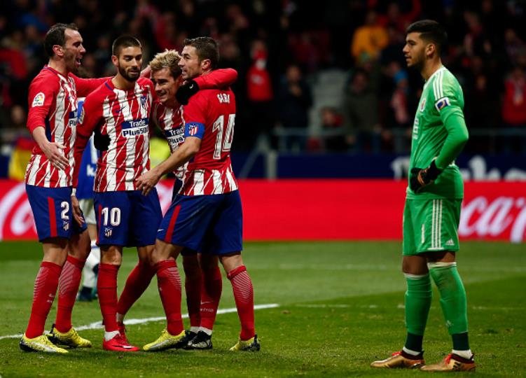 Atl&eacute;tico de Madrid correu o risco de n&atilde;o aproveitar a chance, mas Griezmann corrigiu