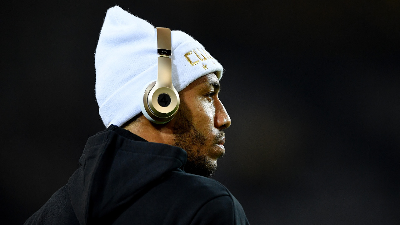 Aubameyang renova com o Dortmund, mas isso significa apenas uma multa maior para que ele saia