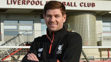 Gerrard sobre nova carreira de treinador: “Envelheci dois anos em seis meses”