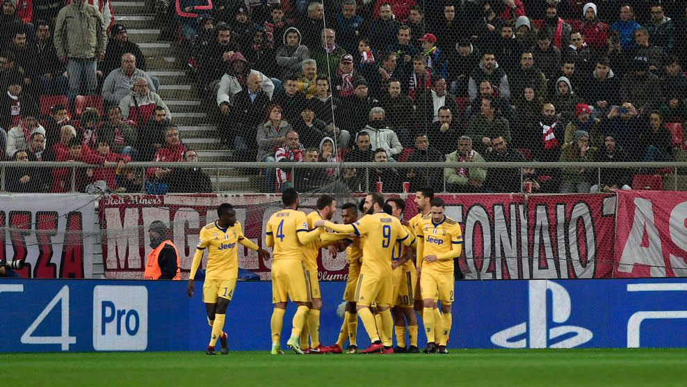 Boa jogada de Alex Sandro e gola&ccedil;o de Bernardeschi garantem Juventus nas oitavas