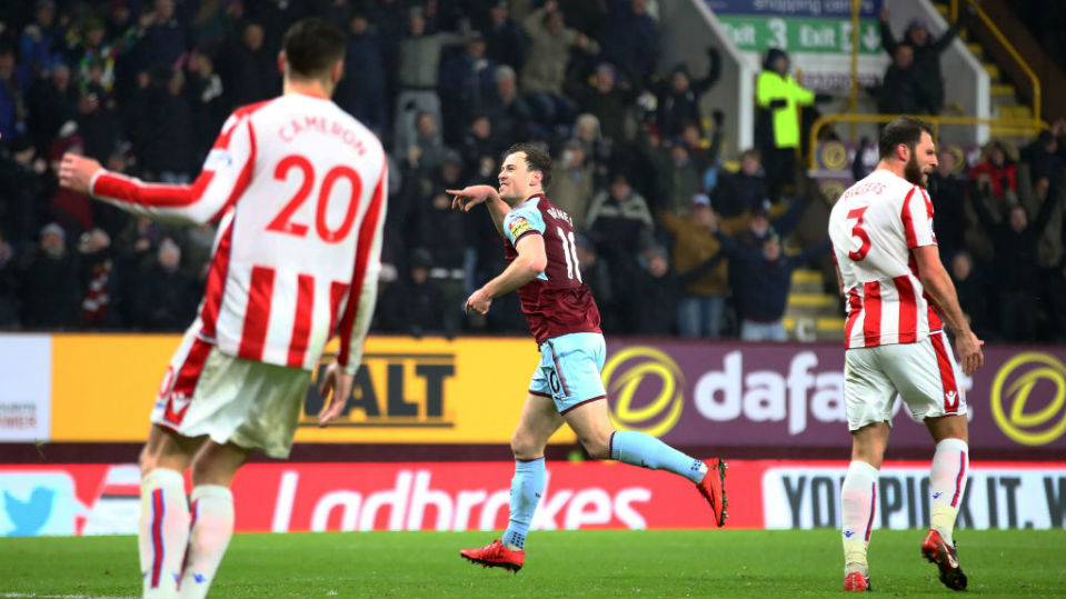 Como n&atilde;o acontecia desde mar&ccedil;o de 1975, Burnley figura entre os quatro primeiros do Ingl&ecirc;s