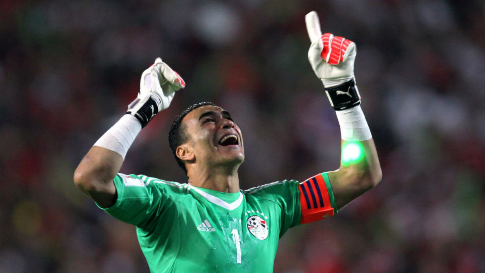 El-Hadary, uma lenda: Aos 44 anos, goleiro eg&iacute;pcio come&ccedil;ou a cobrar p&ecirc;naltis