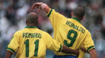 Há 20 anos, Romário e Ronaldo produziam sua atuação mais avassaladora juntos: 6 a 0 na final da Copa das Confederações