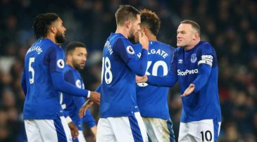 A Lei do Ex é implacável, e rendeu um golaço a Sigurdsson no reencontro com o Swansea