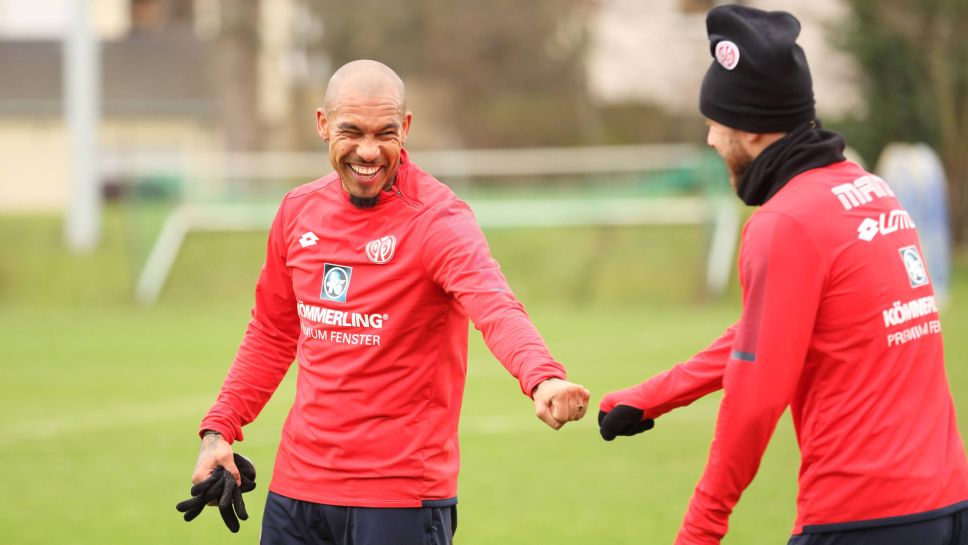 Agora no Mainz, De Jong comenta fama de violento: &ldquo;Aos 33 anos, &eacute; preciso ser mais inteligente&rdquo;