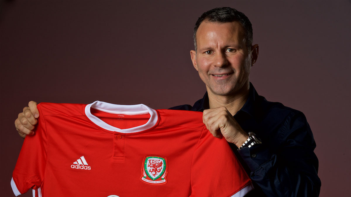 &Iacute;dolo como jogador, Ryan Giggs ter&aacute; seu primeiro desafio como t&eacute;cnico na sele&ccedil;&atilde;o de Gales