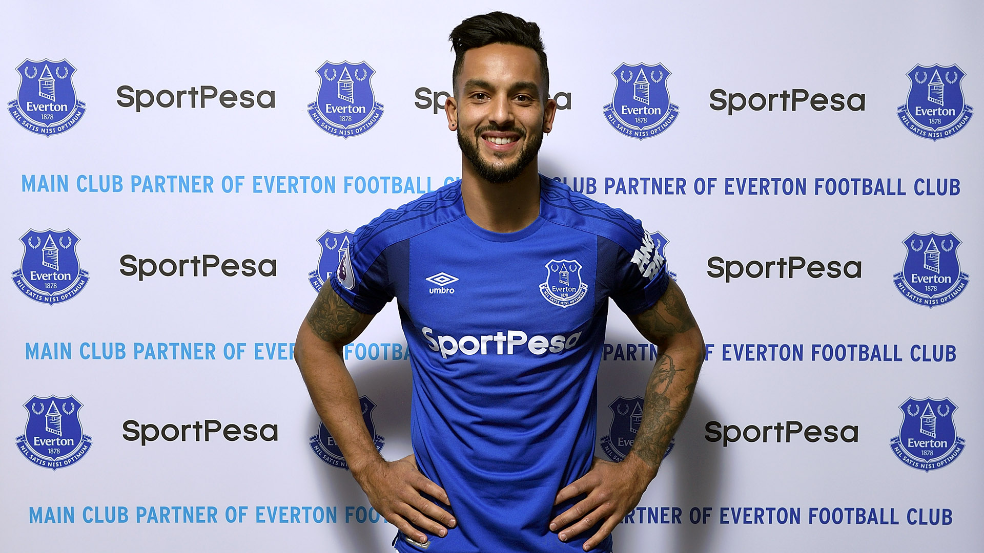 Walcott troca Arsenal por Everton sem corresponder &agrave;s expectativas criadas sobre ele