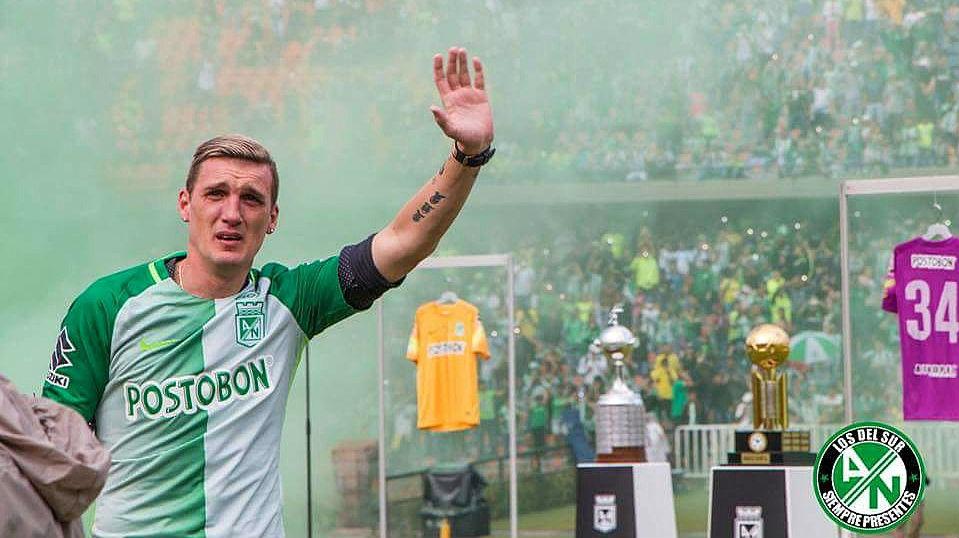 Mais de 30 mil encheram o est&aacute;dio para o apote&oacute;tico adeus de Armani no Atl&eacute;tico Nacional