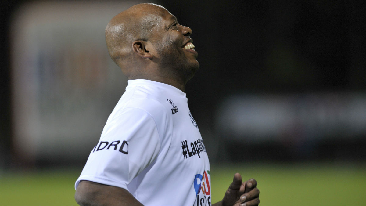 Asprilla: &ldquo;Hoje eu custaria o mesmo que Neymar: &euro; 200 milh&otilde;es&rdquo;