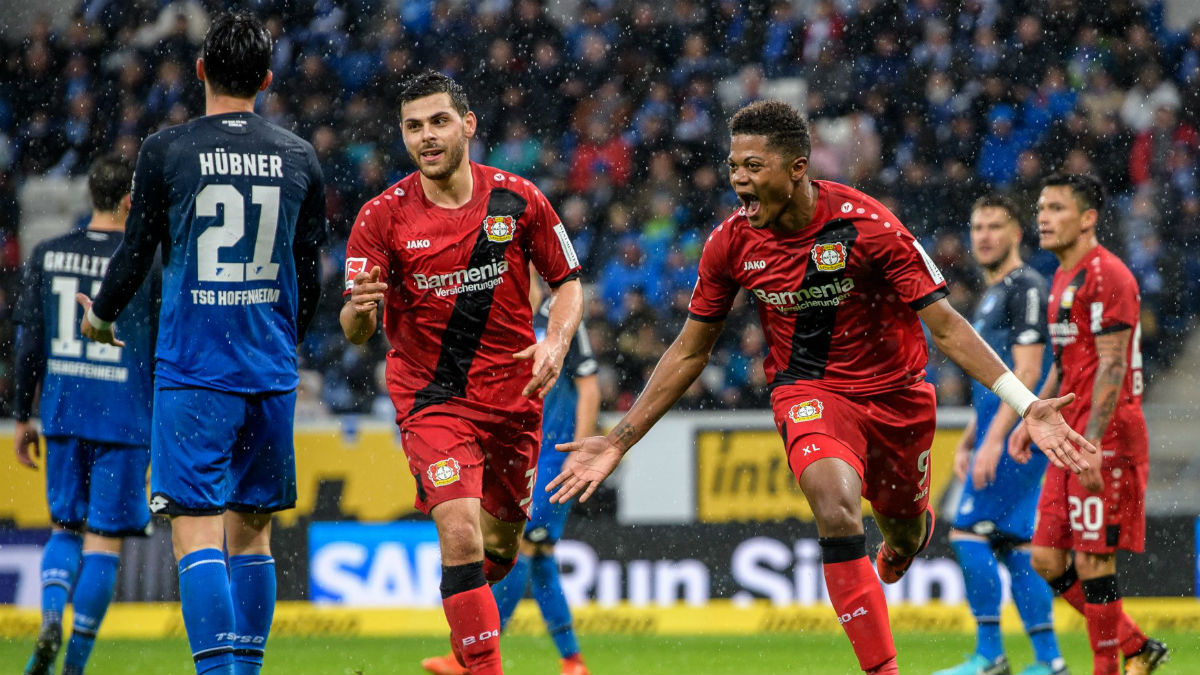 Bailey comanda goleada do Leverkusen com mais um espet&aacute;culo de atua&ccedil;&atilde;o