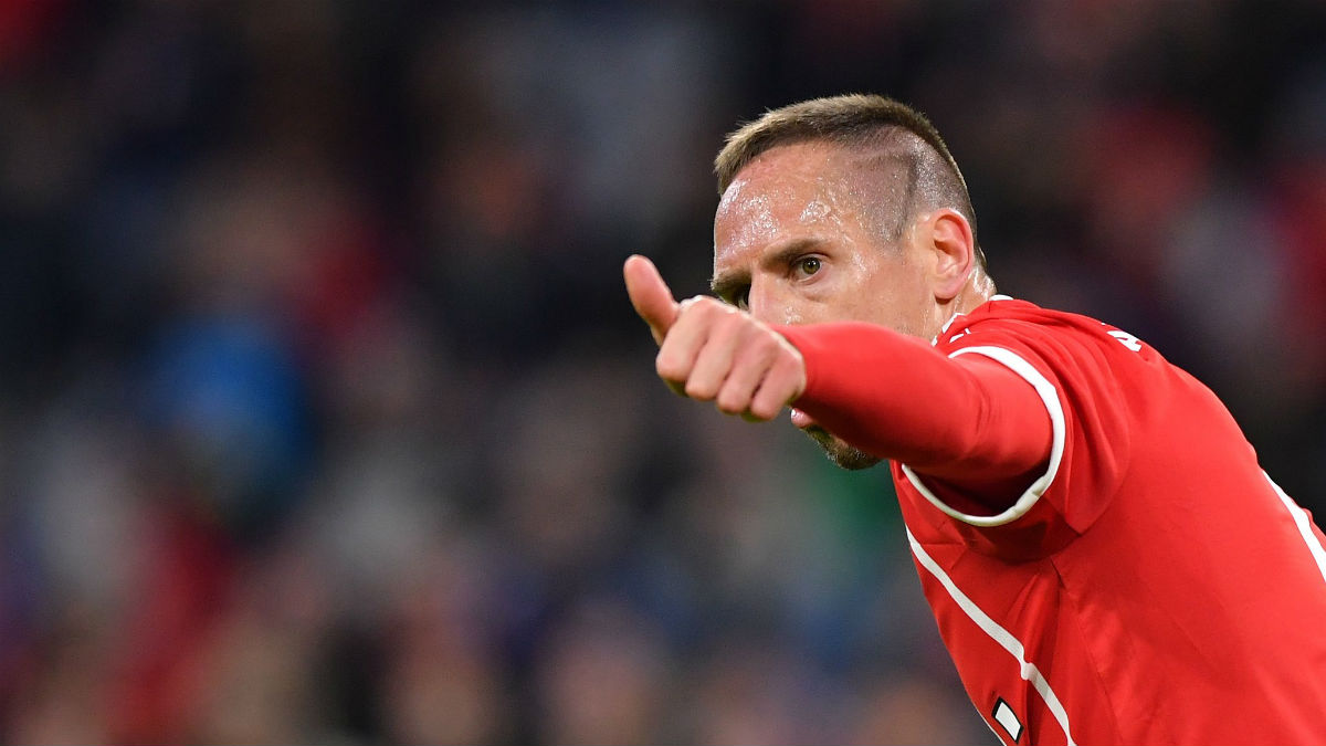 Aquecendo o motores para o retorno da Bundesliga, Rib&eacute;ry marca tr&ecirc;s em amistoso do Bayern