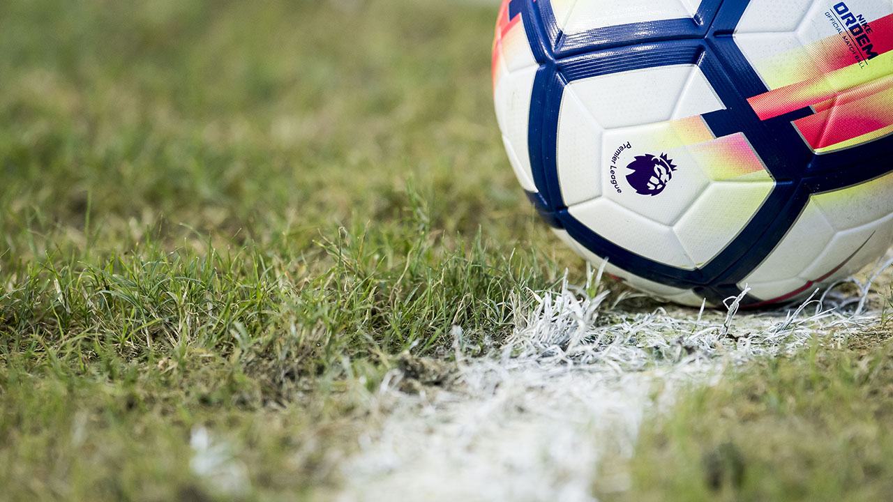Premier League, EFL e FA avisam: O futebol na Inglaterra n&atilde;o ir&aacute; recome&ccedil;ar antes do dia 30 de abril