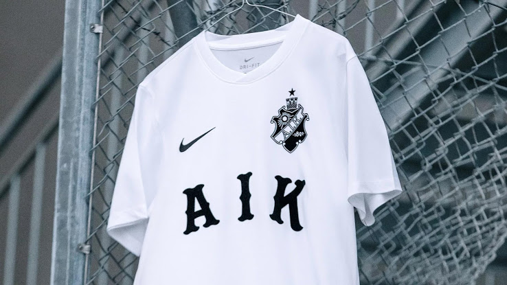 AIK lan&ccedil;ou bela camisa comemorativa e vendeu todas as unidades em seis minutos