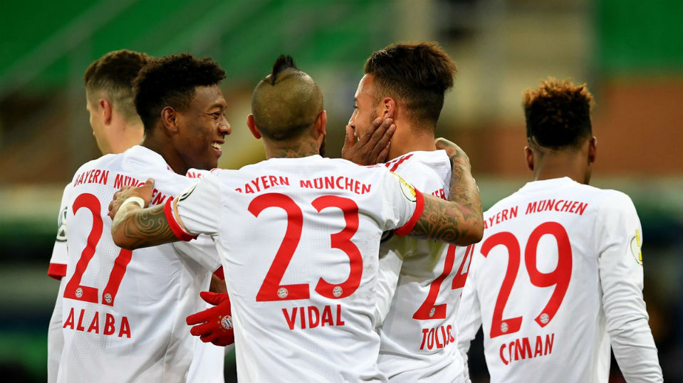 Em mais um show, Bayern enfiou seis no Paderborn e Robben deixou seu gola&ccedil;o