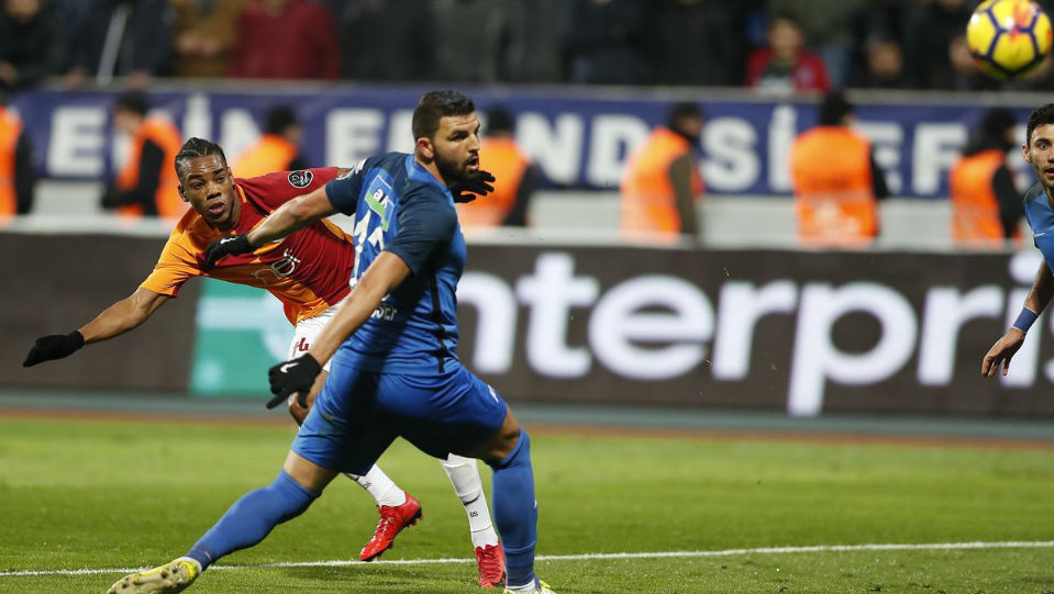 Se criarem um &lsquo;Pr&ecirc;mio Pusk&aacute;s das assist&ecirc;ncias&rsquo;, essa do Galatasaray precisa estar no p&aacute;reo