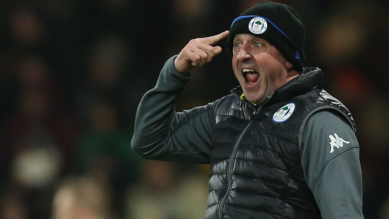 T&eacute;cnico do Wigan: &ldquo;Vamos pedir para enfrentar o City com 14 jogadores&rdquo;