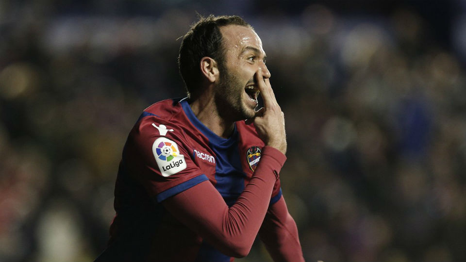Que estreia! Pazzini, aquele, foi o carrasco do Real Madrid no empate com o Levante