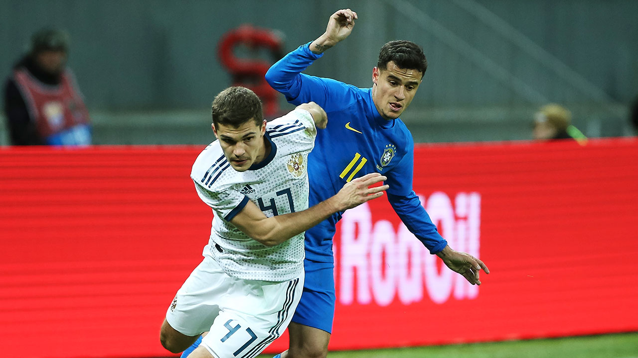 Apesar da vit&oacute;ria, dificuldade contra defesa da R&uacute;ssia com cinco jogadores &eacute; alerta para o Brasil