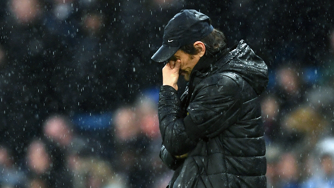 Dono do Leeds diz que teria oferecido &euro; 20 milh&otilde;es por Conte antes de contratar Bielsa