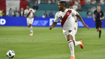 Farfán, depois do Peru vencer a Croácia: “Estamos a par das equipes europeias”