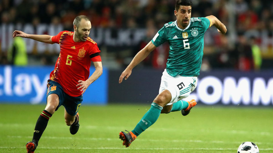 Alemanha e Espanha nos brindaram com um amistoso excepcional, sublinhando o favoritismo &agrave; Copa