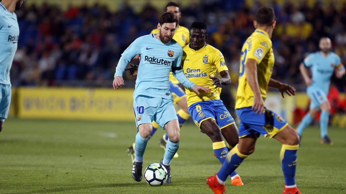 Em jogo rodeado de controv&eacute;rsias, Barcelona trope&ccedil;a contra o Las Palmas e La Liga se abre