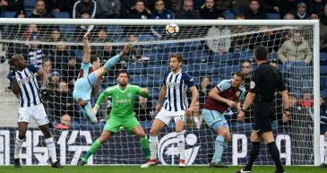 Ashley Barnes anotou um belo gol “zlatanesco” pelo Burnley na Premier League