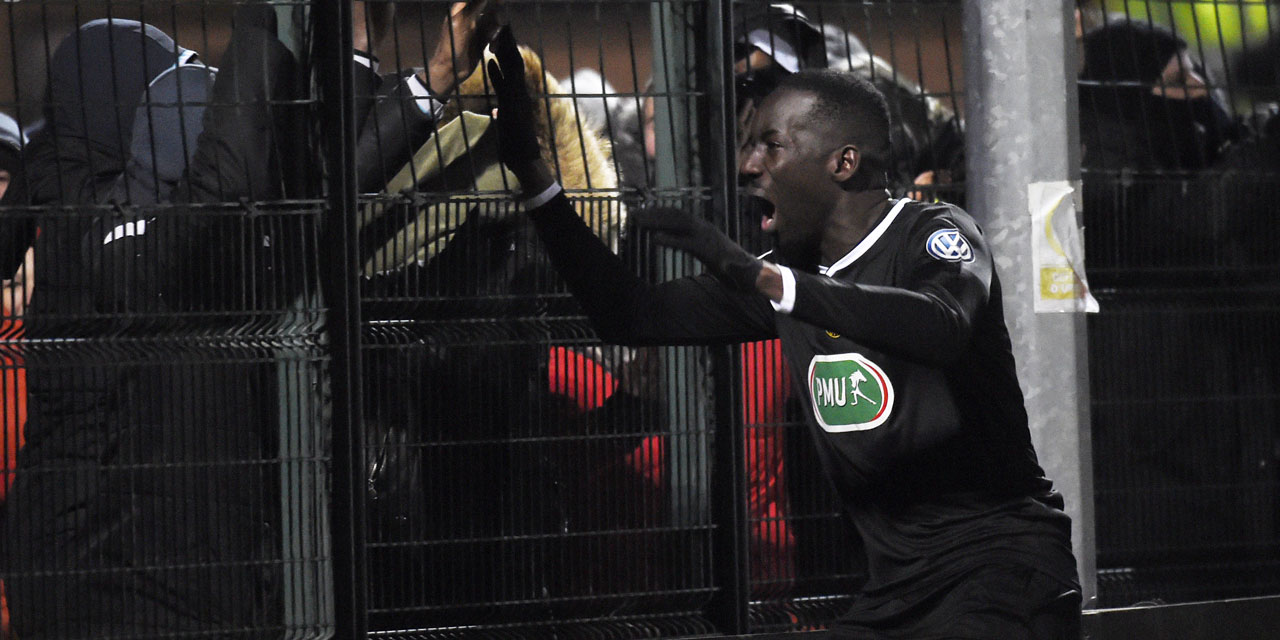 Dois clubes da terceirona fazem hist&oacute;ria e duelar&atilde;o na semifinal da Copa da Fran&ccedil;a