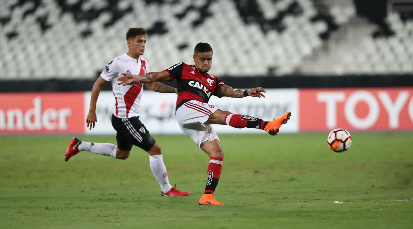 Na apatia do est&aacute;dio vazio, o Fla teve uma estreia pouco animadora contra o River