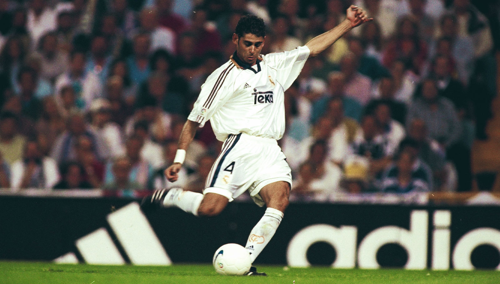 Hierro, 50 anos: Lenda da Espanha e do Real, um dos defensores mais completos que o futebol j&aacute; viu