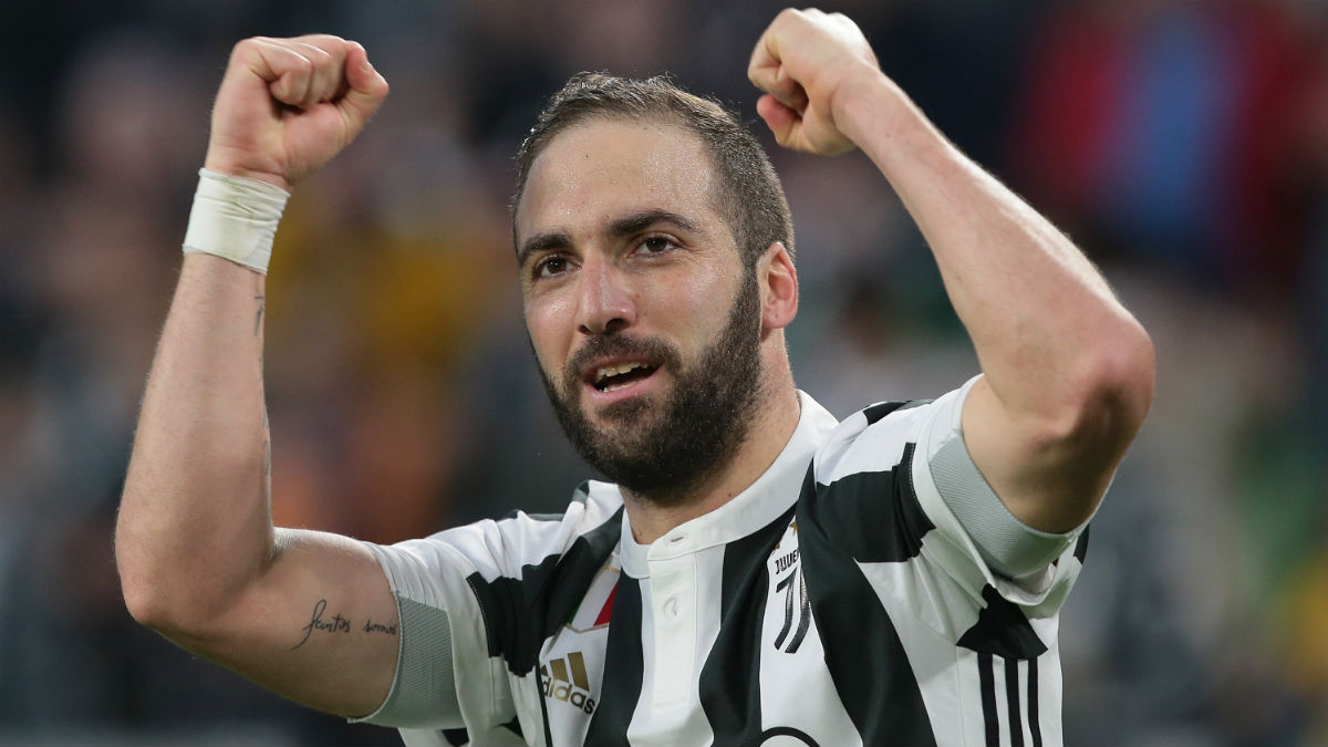 Higua&iacute;n brilha, e Juventus dispara: agora, s&atilde;o quatro pontos de vantagem contra o Napoli