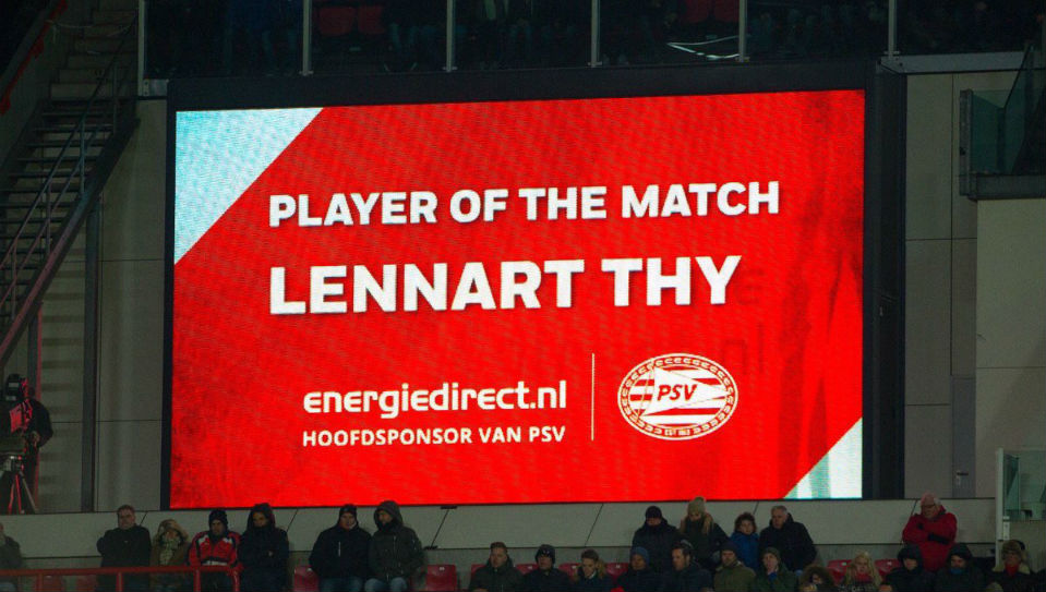 PSV d&aacute; pr&ecirc;mio de &lsquo;homem do jogo&rsquo; a atacante advers&aacute;rio, ausente na partida para ajudar paciente com leucemia