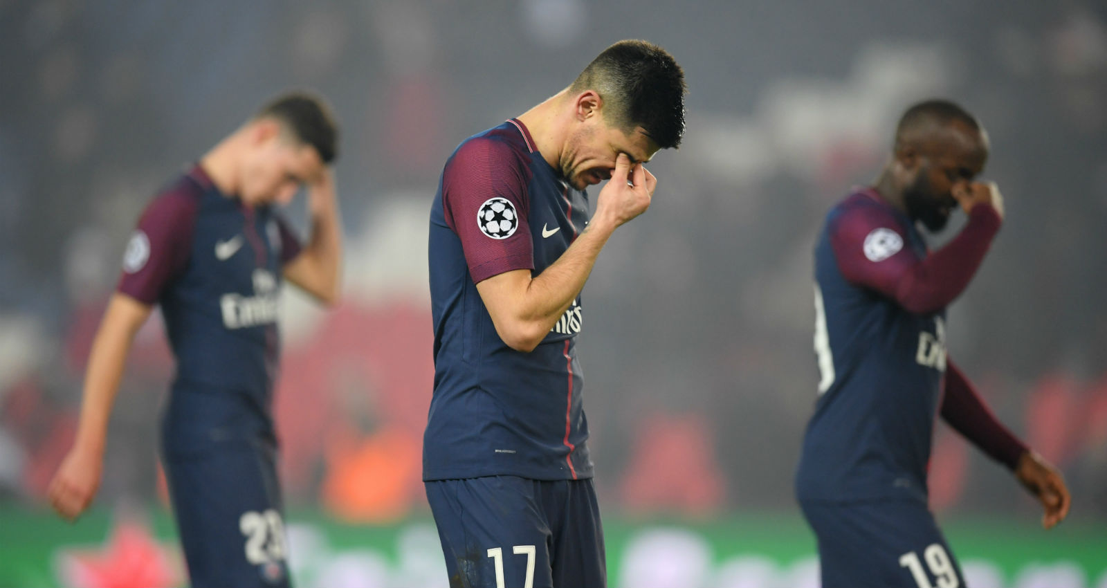 PSG tem uns meses para descobrir a diferen&ccedil;a entre ser time e ser um punhado de estrelas