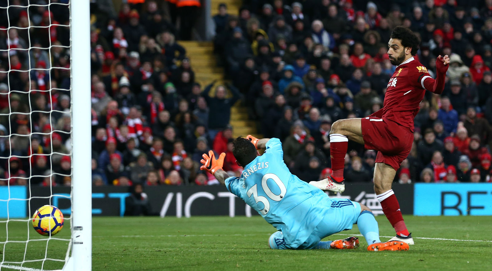 Salah, o piedoso, pediu desculpas ao goleiro do Watford depois dos quatro gols