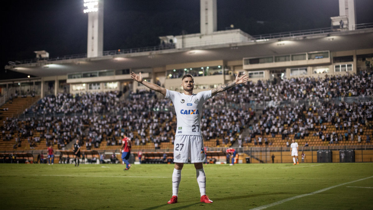 Rodrygo e Sasha lideraram um Santos superior ao Nacional, mesmo com um a menos