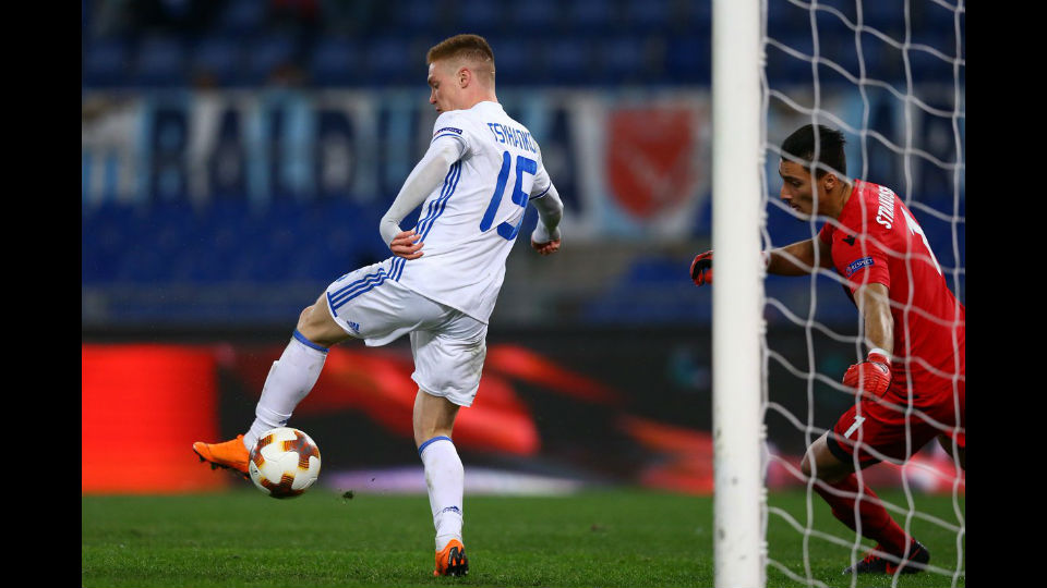 Este gol de calcanhar do Dynamo Kiev &eacute; a combina&ccedil;&atilde;o perfeita entre marra e categoria