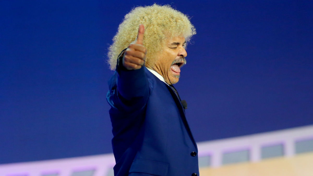 Valderrama promete: se a Col&ocirc;mbia for campe&atilde; mundial, ele raspa o cabelo
