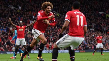 No “Fergie Time”, Manchester United vence Arsenal na despedida de Wenger