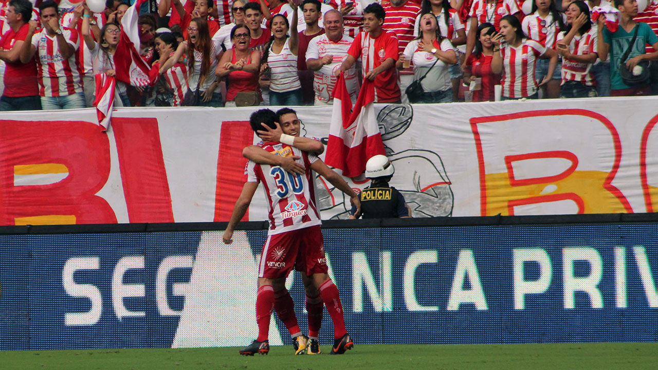 Com folha salarial baixa, N&aacute;utico quebra jejum com gols de Ortigoza e bom trabalho de Roberto Fernandes
