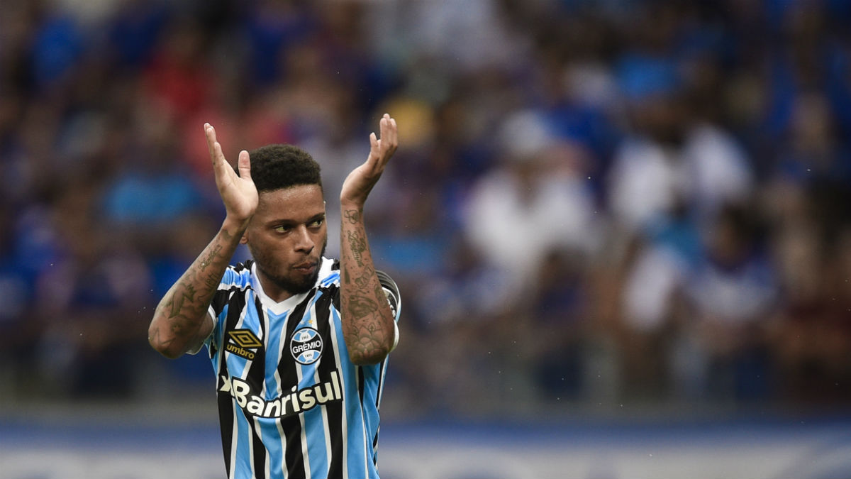 Em partida bem jogada e de poucas emo&ccedil;&otilde;es, Gr&ecirc;mio vence o Cruzeiro