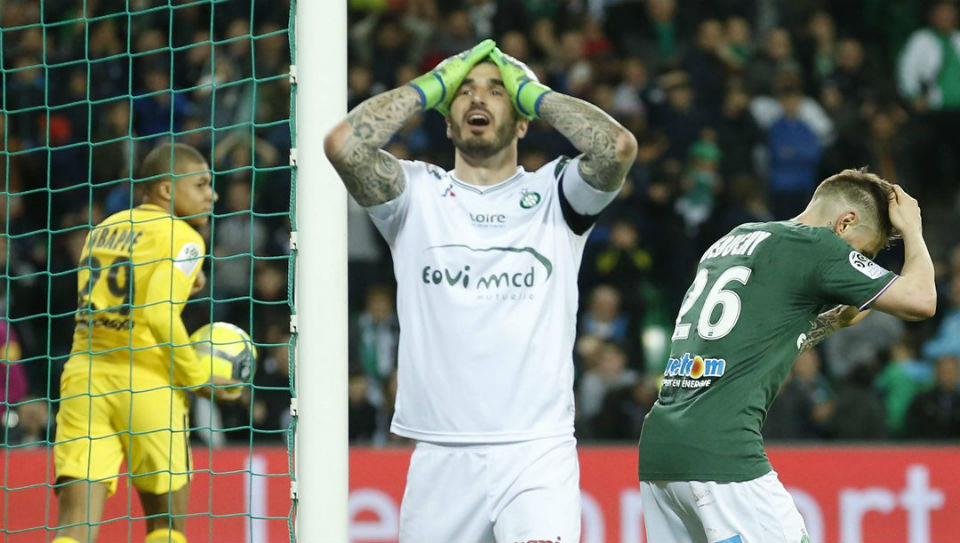 Deu at&eacute; pena do Saint-&Eacute;tienne, ao deixar a vit&oacute;ria sobre o PSG escapar nos &uacute;ltimos instantes
