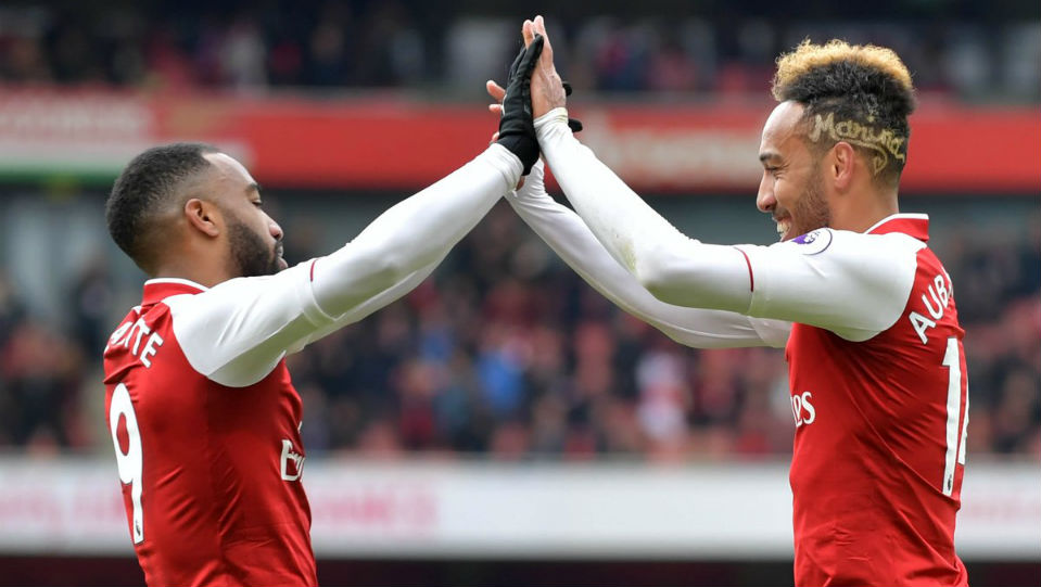 Auba anotou dois gols, mas o Arsenal sofreu bem mais do que o placar indica