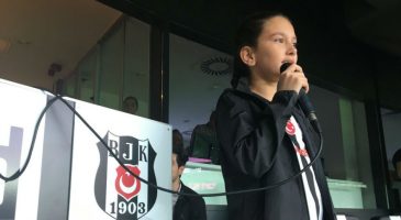 Besiktas botou garotinha de 10 anos para ser locutora em seu estádio e ela levantou a torcida