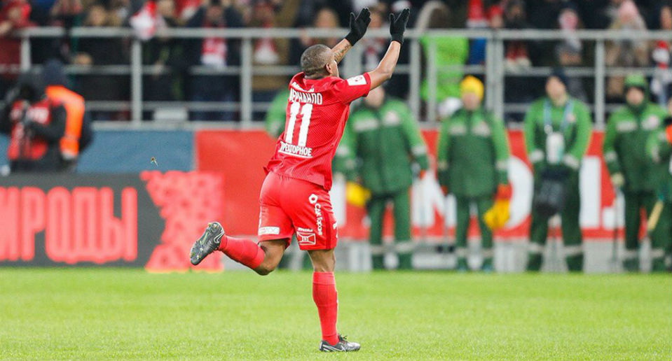 O volante Fernando anotou um gol de falta venenoso com a camisa do Spartak
