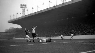 A outra semifinal entre Tottenham e Manchester United que entrou para a história da FA Cup