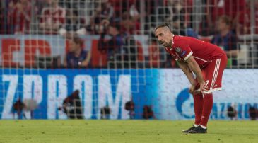 Infernal pela esquerda, Ribéry parecia reviver 2013 – mas não o Bayern, carente de variações