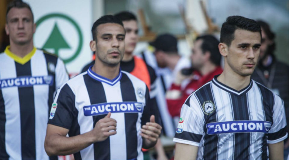 Para ajudar institui&ccedil;&otilde;es de caridade, Udinese usou 11 camisas diferentes no mesmo jogo