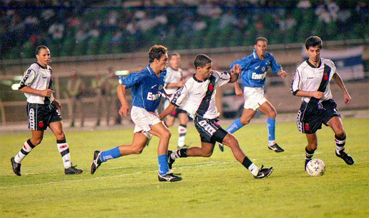 Como foram os grandes duelos entre Cruzeiro x Vasco nas Libertadores passadas