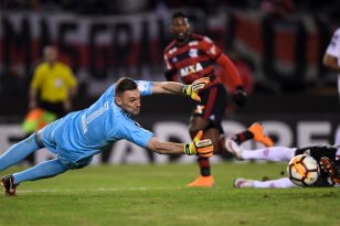 O Fla se contentou com um papel menor contra o River, quando poderia ter almejado mais