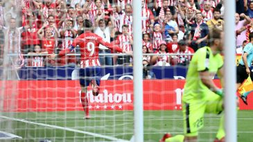 Fernando Torres foi para os braços do seu povo na última partida pelo Atlético de Madrid